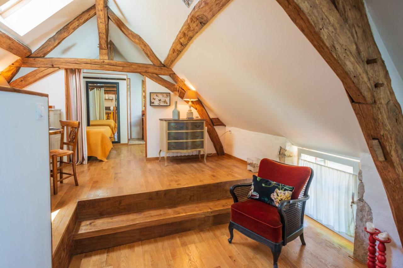 Maison Le Village - Maison D'Hotes モンタニ＝レ＝ボーヌ エクステリア 写真