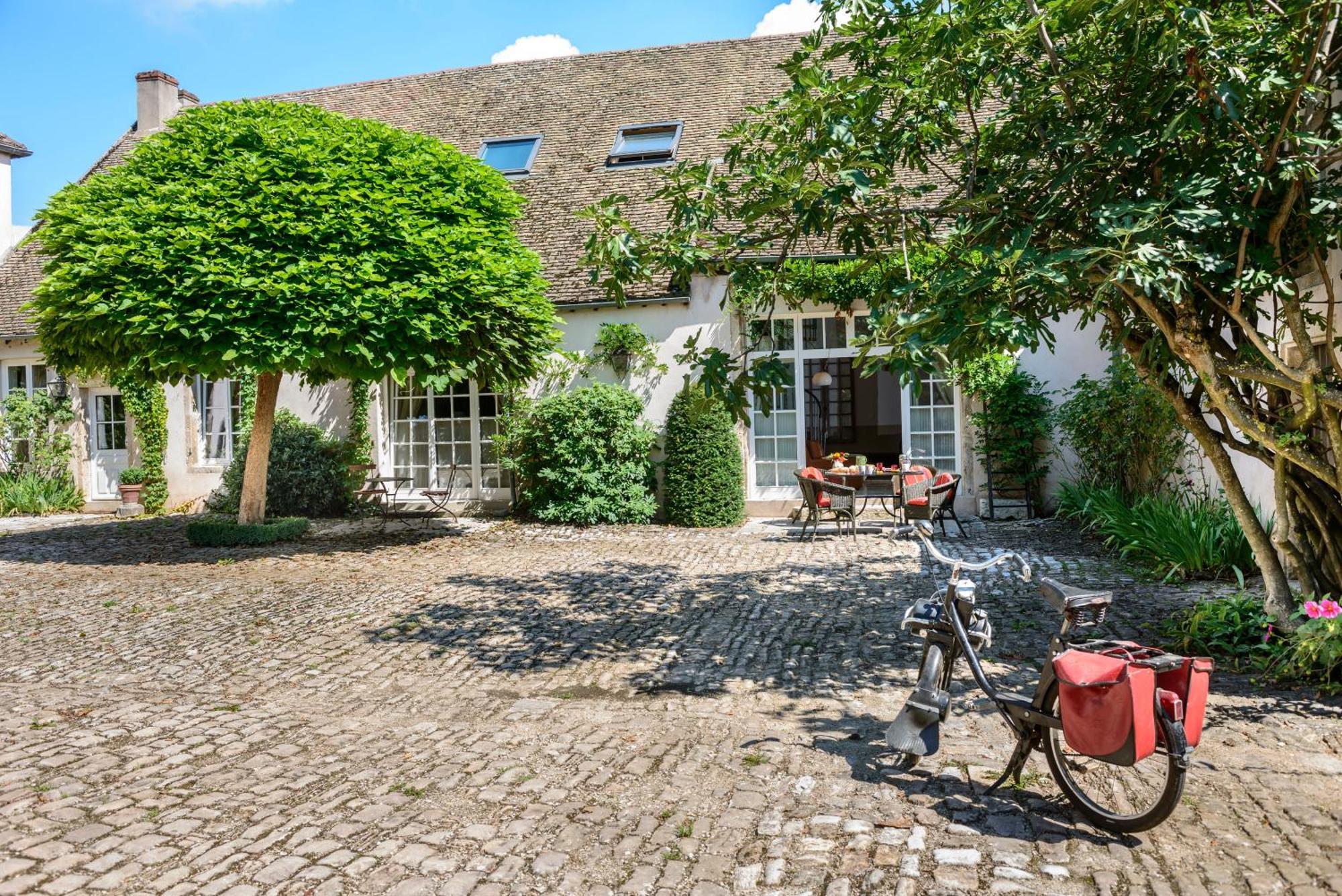 Maison Le Village - Maison D'Hotes モンタニ＝レ＝ボーヌ 部屋 写真